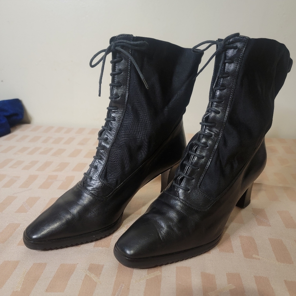 Armando Pollini Vintage Victorian Style Leather lace-up ankle booties